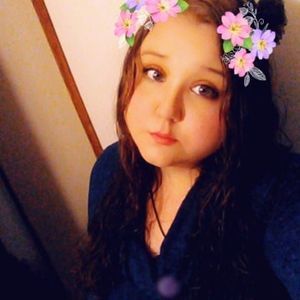 Meet your Posher, Desiree